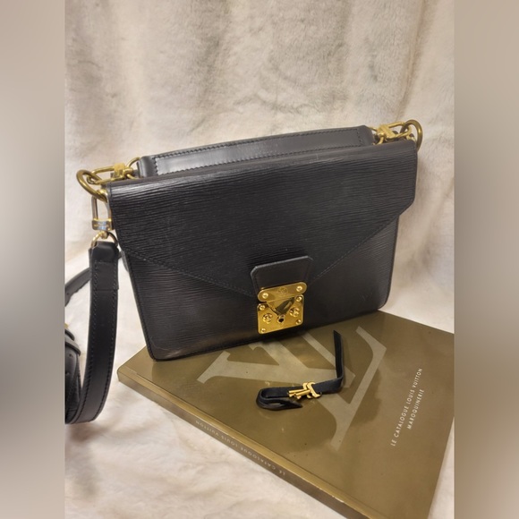 Authentic Louis Vuitton Sac Biface Crossbpdy shoulder bag - Picture 5 of 16